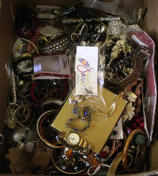 Mixed costume jewellery